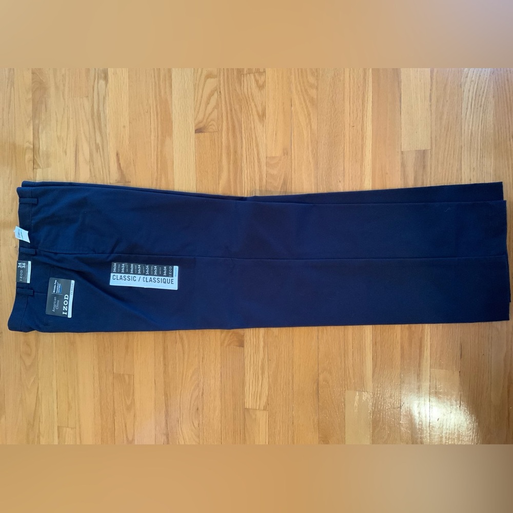 Men’s Izod pants 34 x 34 NWT smoke free home